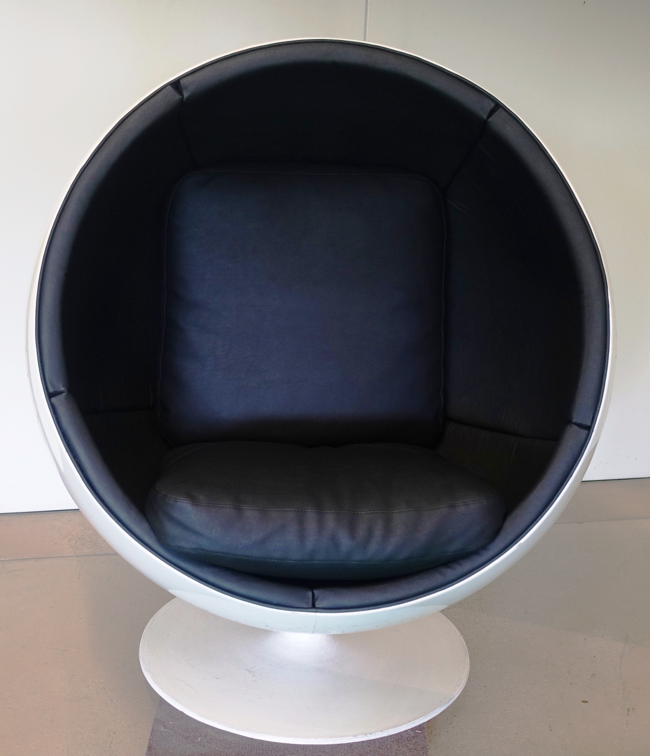 Kugelstuhl – globe chair DAS ORIGINAL!
